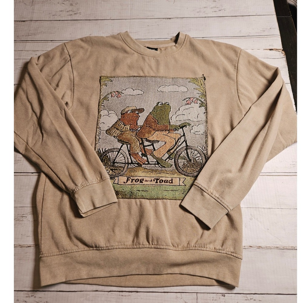 Frog and Toad Together Tapestry Patch Sweatshirt Tan Mens Medium Arnold‎ Lobel